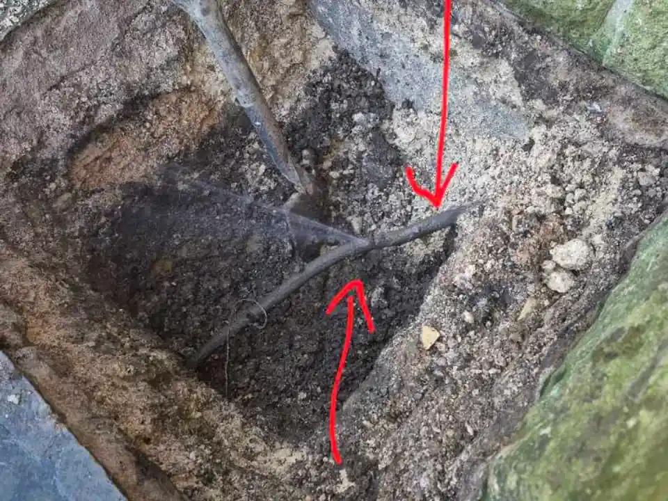 Fault identified at deteriorated lead water mains pipe exposed in excavation pit